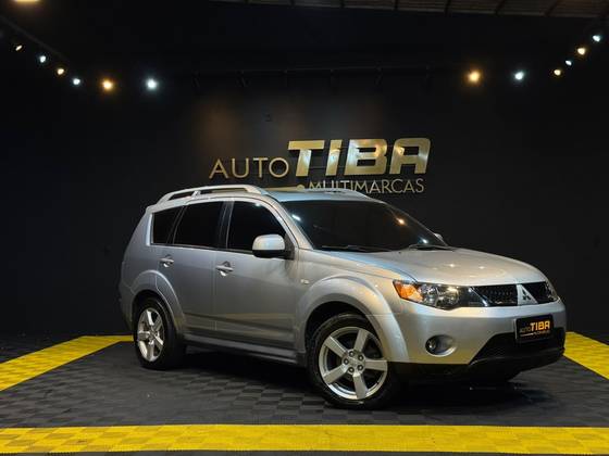 MITSUBISHI OUTLANDER 3.0 4X4 V6 24V GASOLINA 4P AUTOMÁTICO